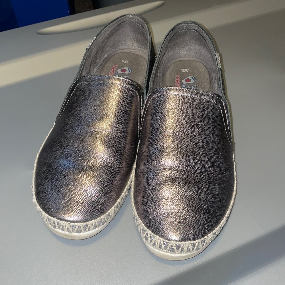 Skechers leather slip-on’s.